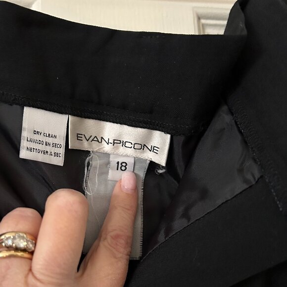 Ladies Evan Picone Black Dress Pants, FULLY Lined with zippered pockets, Size 18 - Picture 3 of 7